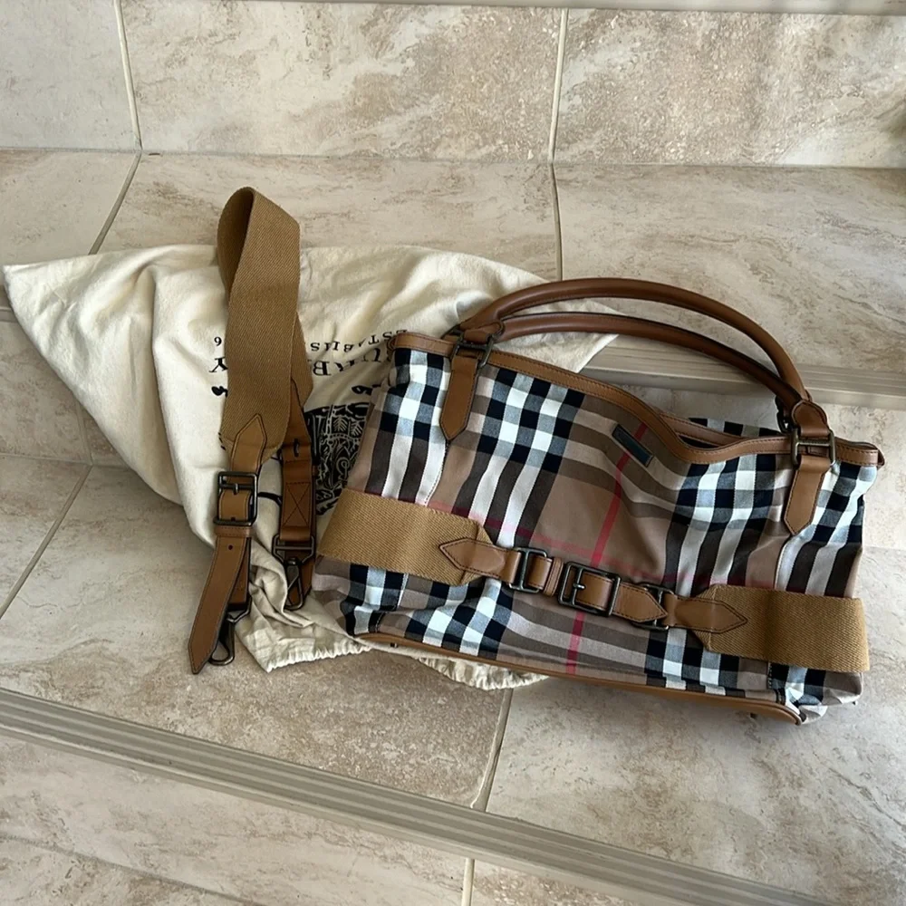 Burberry Brecon House Check Tote Bag - Picture 4 of 16